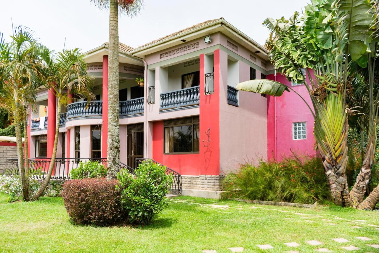 Fort Fun City Hotel Fort Portal エクステリア 写真