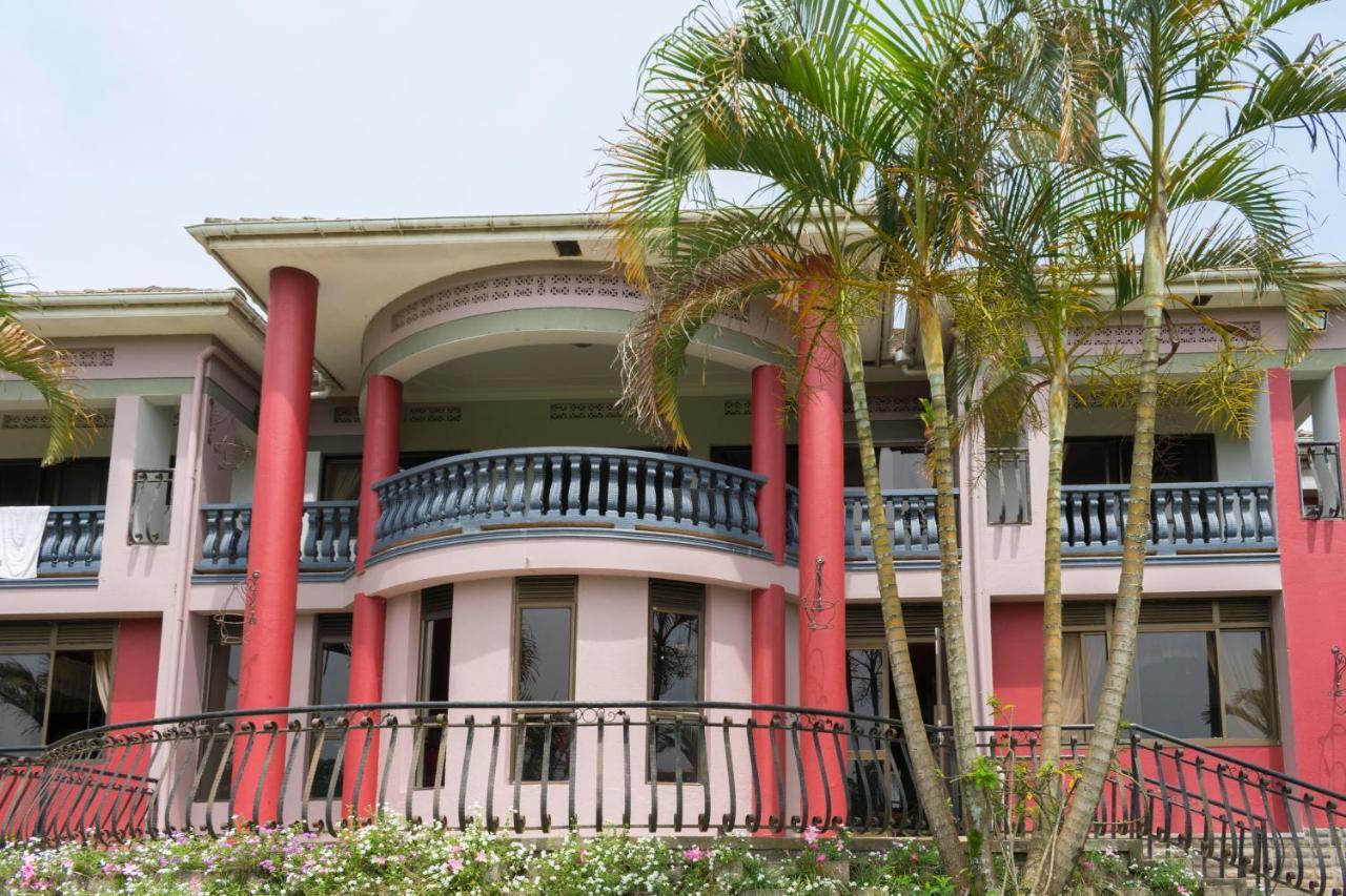 Fort Fun City Hotel Fort Portal エクステリア 写真