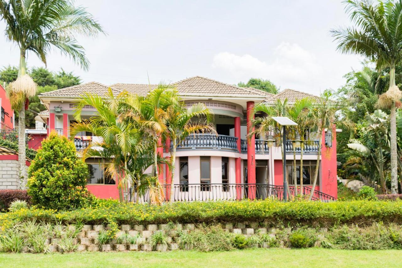 Fort Fun City Hotel Fort Portal エクステリア 写真