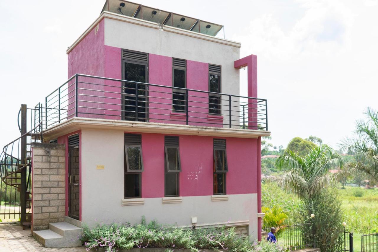 Fort Fun City Hotel Fort Portal エクステリア 写真