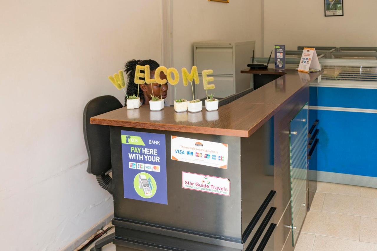 Fort Fun City Hotel Fort Portal エクステリア 写真