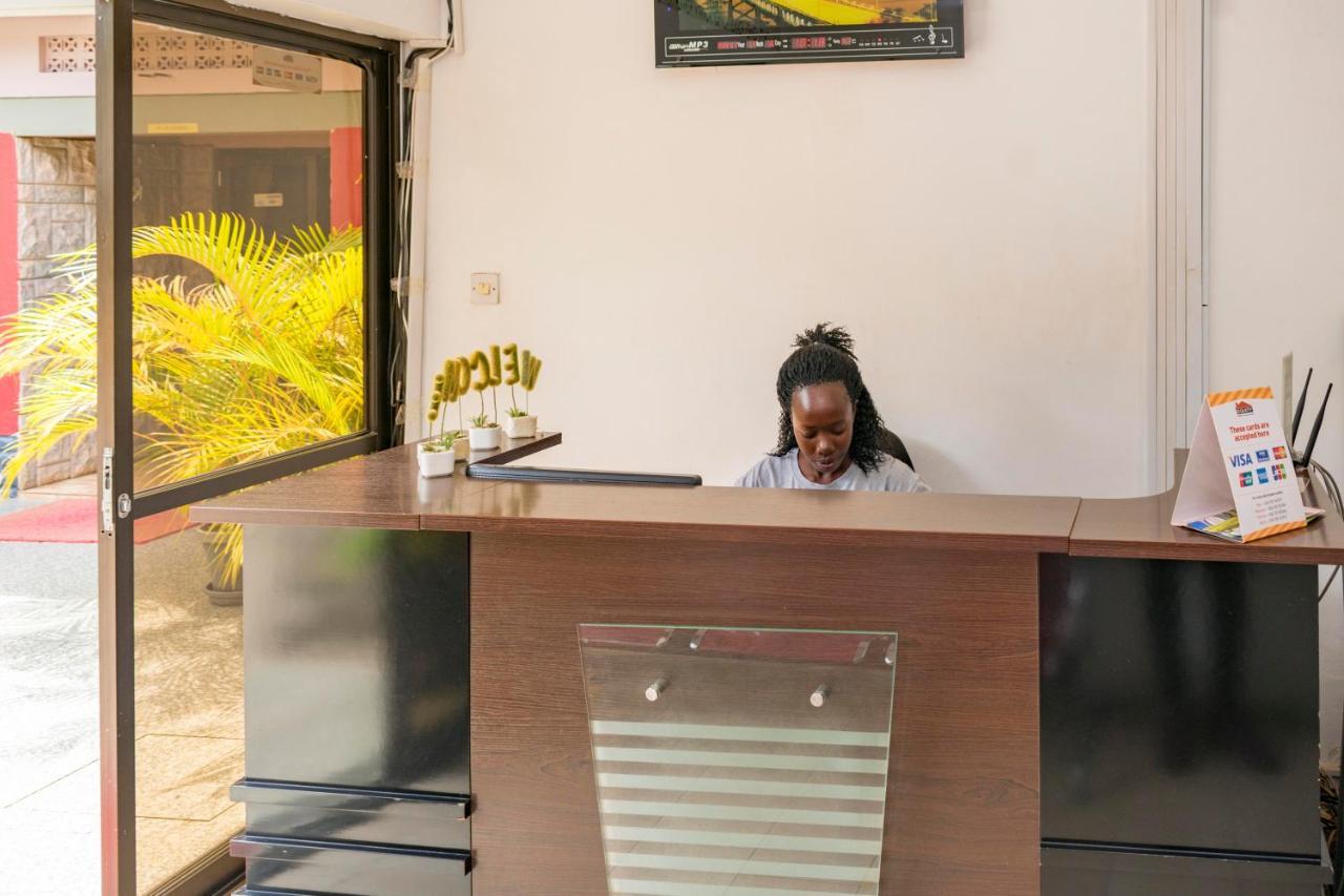 Fort Fun City Hotel Fort Portal エクステリア 写真